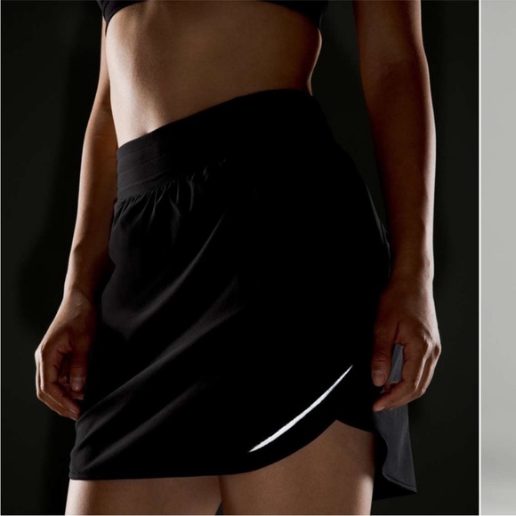 Lululemon Women’s Black Hotty Hot High Rise Skirt Sz.6 - Picture 3 of 11